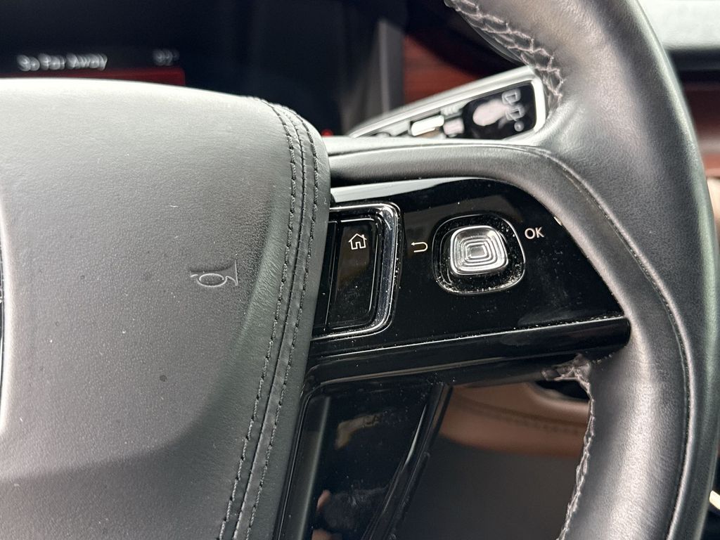 Thumbnail: 2022 Lincoln Aviator - 27