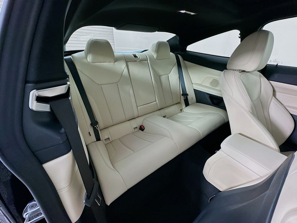 Thumbnail: 2025 BMW 4 Series - 28