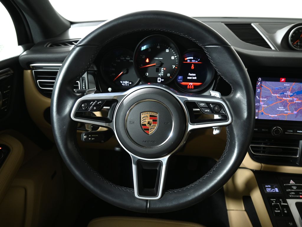 Thumbnail: 2021 Porsche Macan - 17