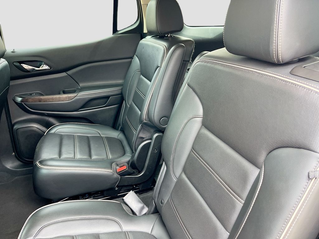 Used 2022 White GMC Denali image 26