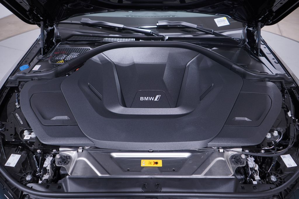 Thumbnail: 2025 BMW i4 - 14