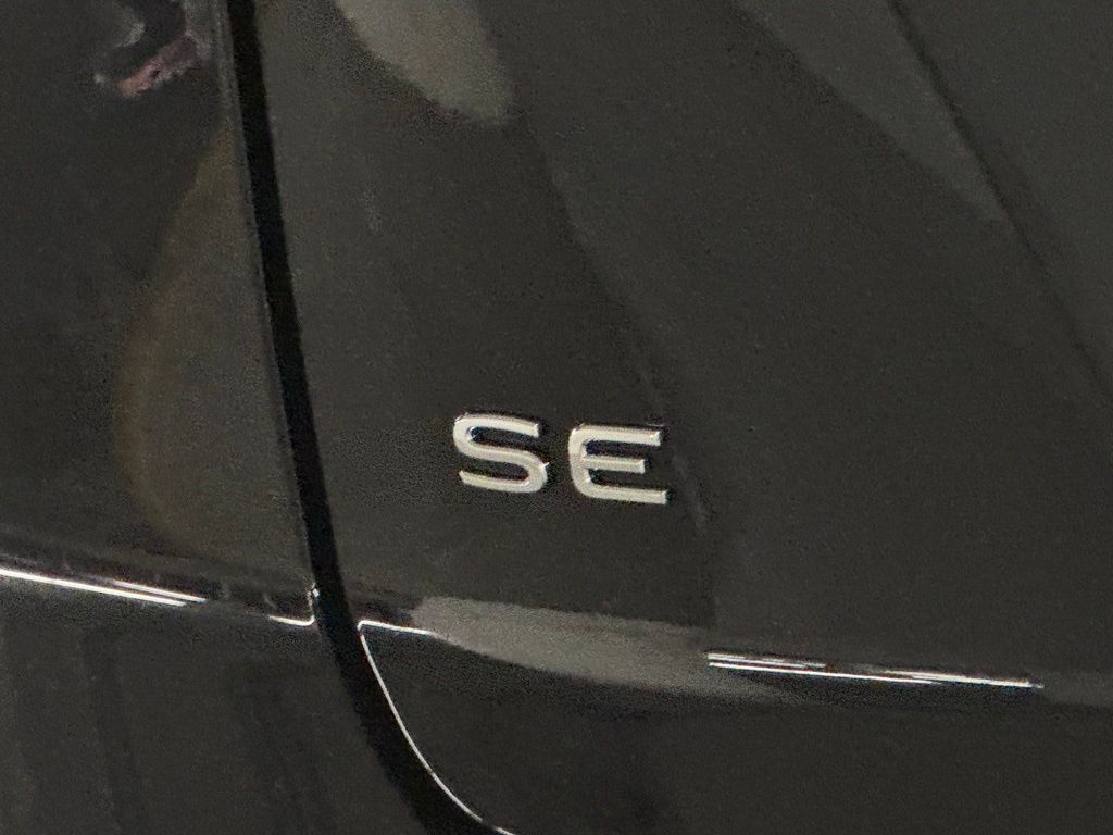 2026 Volkswagen Atlas Cross Sport SE w/Tech - Photo 37