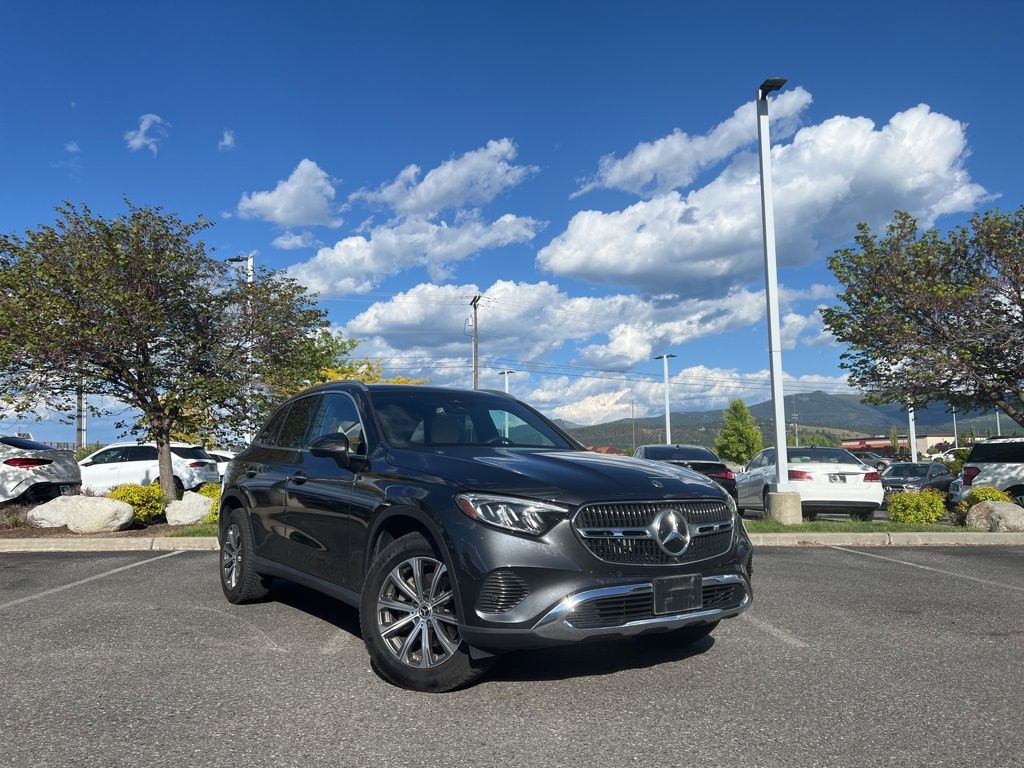 2024 Mercedes-Benz GLC GLC 300 4MATIC's photo