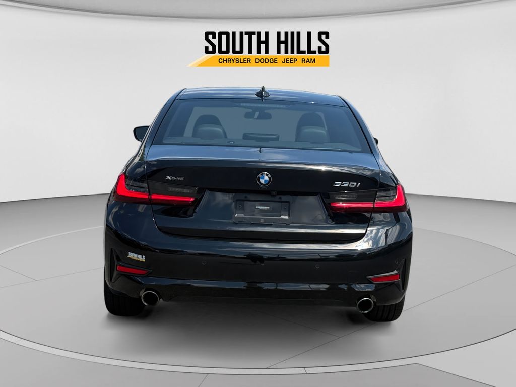 2022 BMW 3 Series 330i xDrive - 3