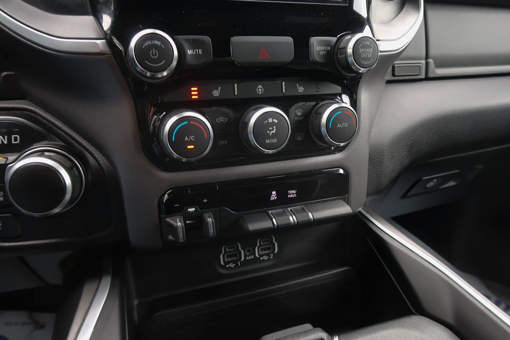 2023 Ram 1500 Big Horn Quad Cab 4x4 6'4" Box