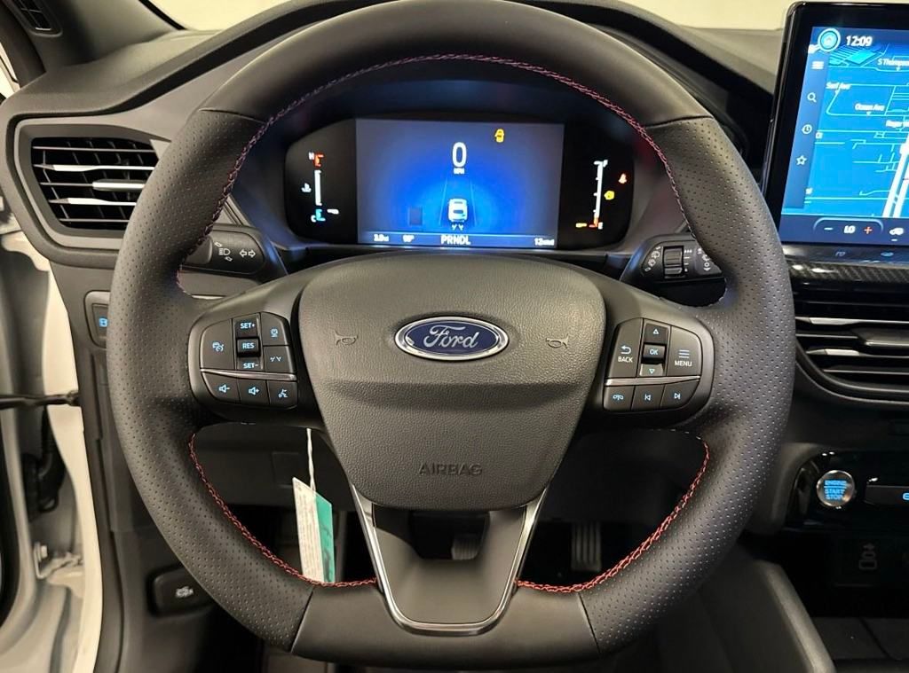 2025 Ford Escape ST-Line photo 6