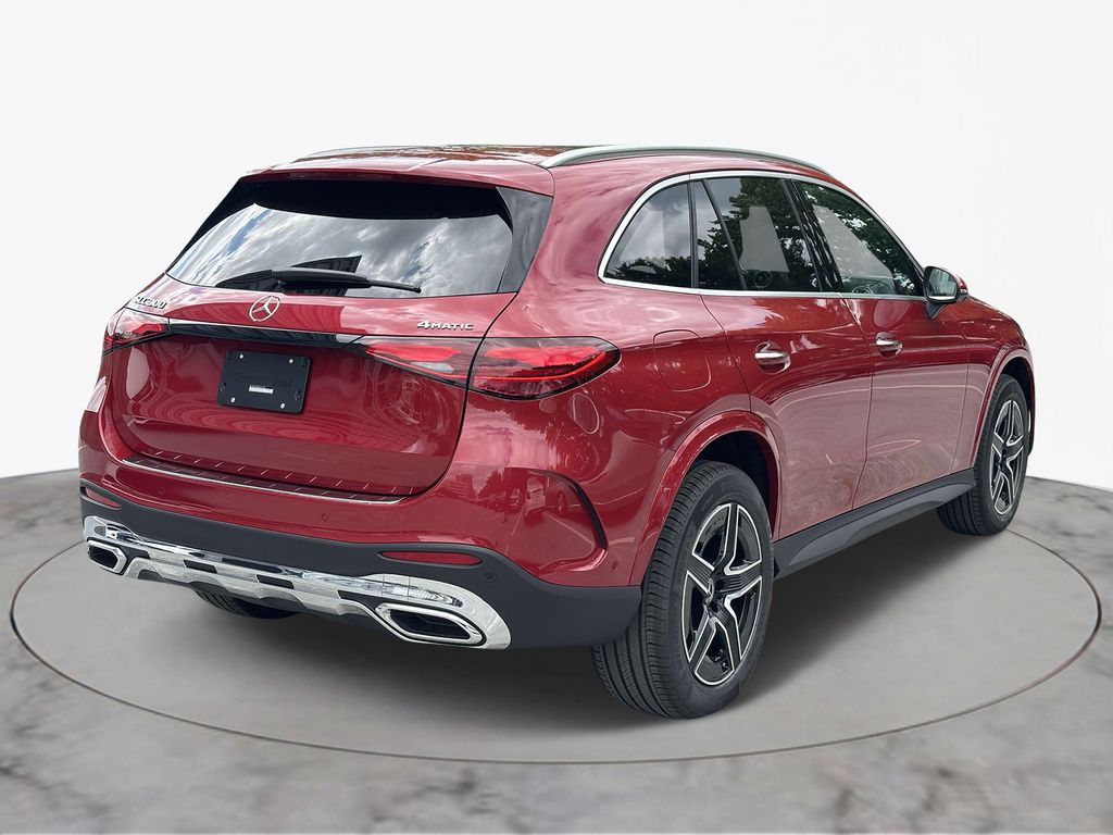 2025 Mercedes-Benz GLC 300 2