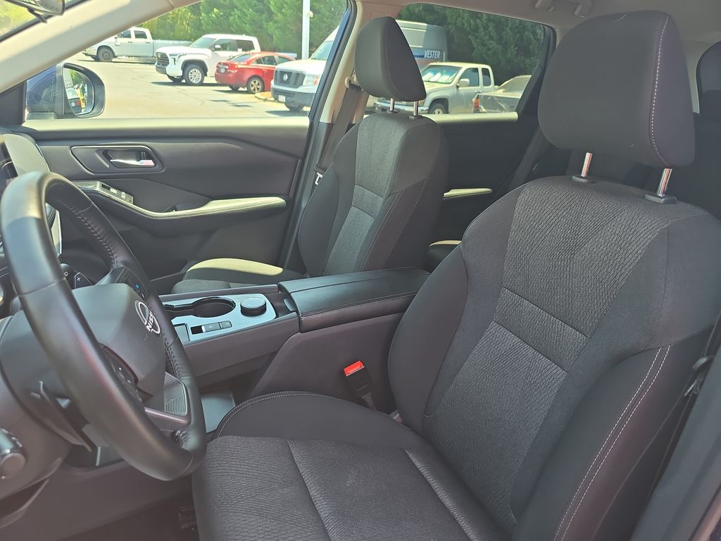 Used 2025 Nissan Rogue SUV