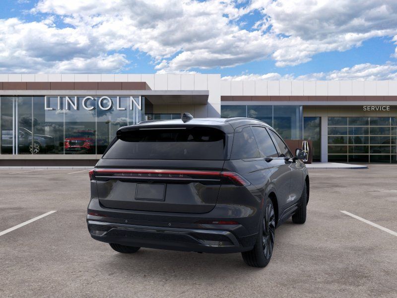 Thumbnail: 2026 Lincoln Nautilus - 8