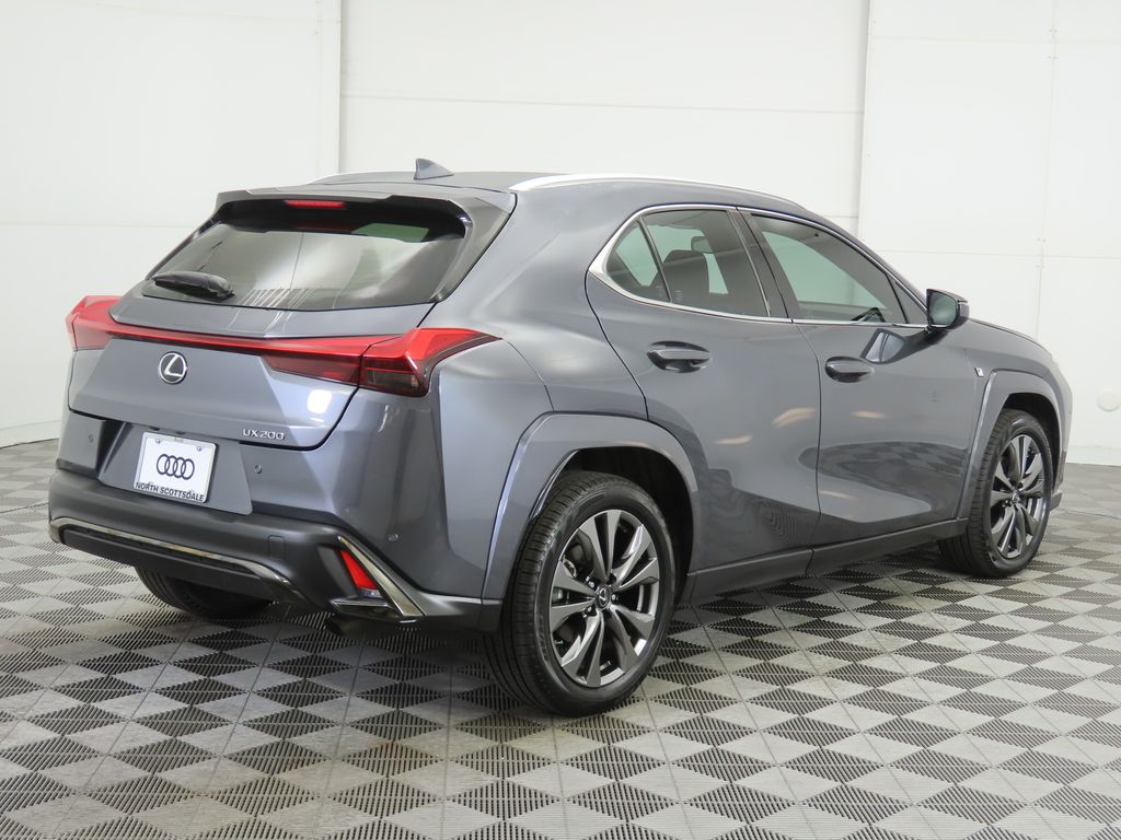 2022 Lexus UX 200 5