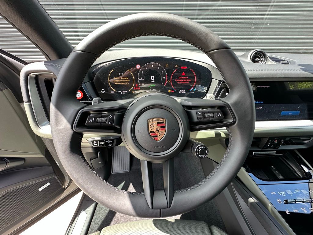 Thumbnail: 2026 Porsche Cayenne - 16