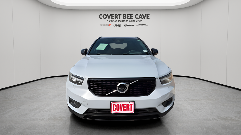 Used Car 2022 Volvo Xc40  R-design For Sale Under $25,000 In Austin, Texas