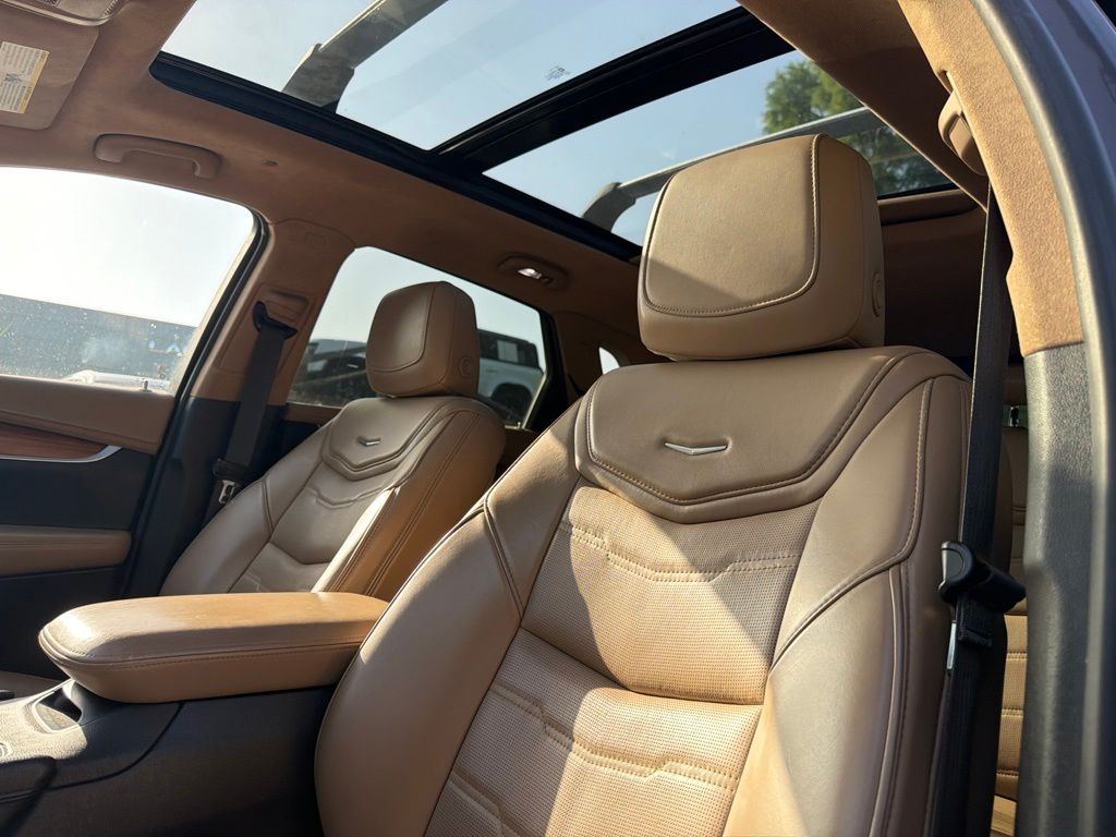 Used 2018 Black Cadillac Platinum image 16