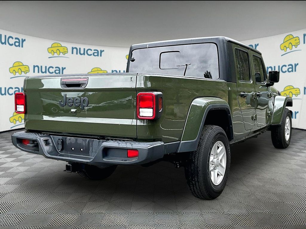 2022 Jeep Gladiator — photo 8