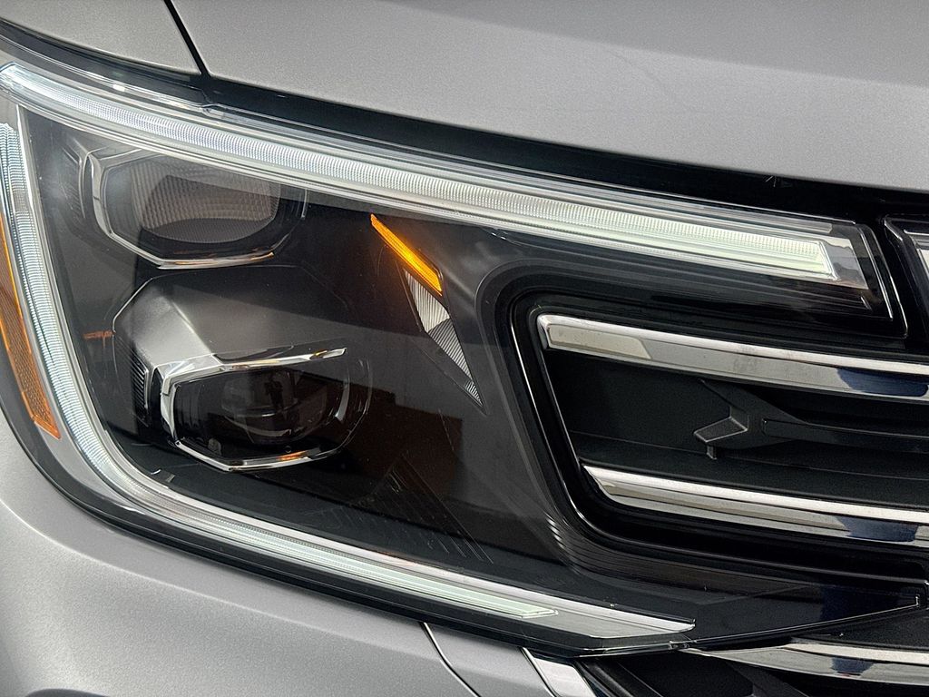 Used Car 2024 Volkswagen Atlas  2.0t Se W/technology For Sale Under $30,000 In Austin, Texas