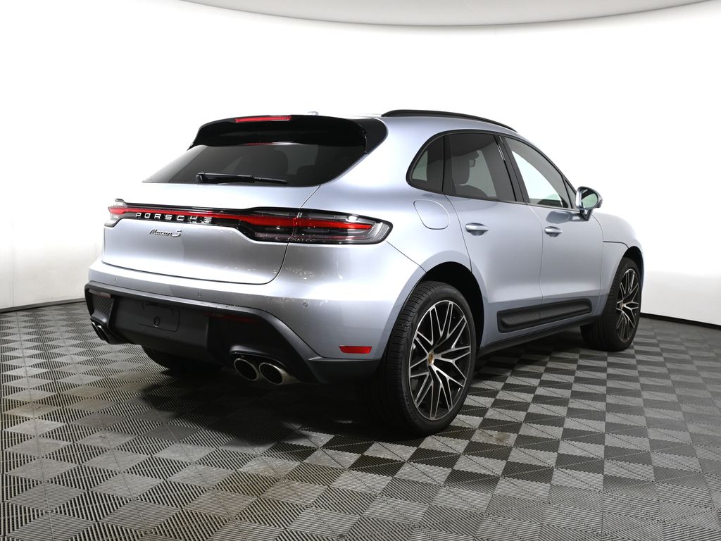 Thumbnail: 2026 Porsche Macan - 11