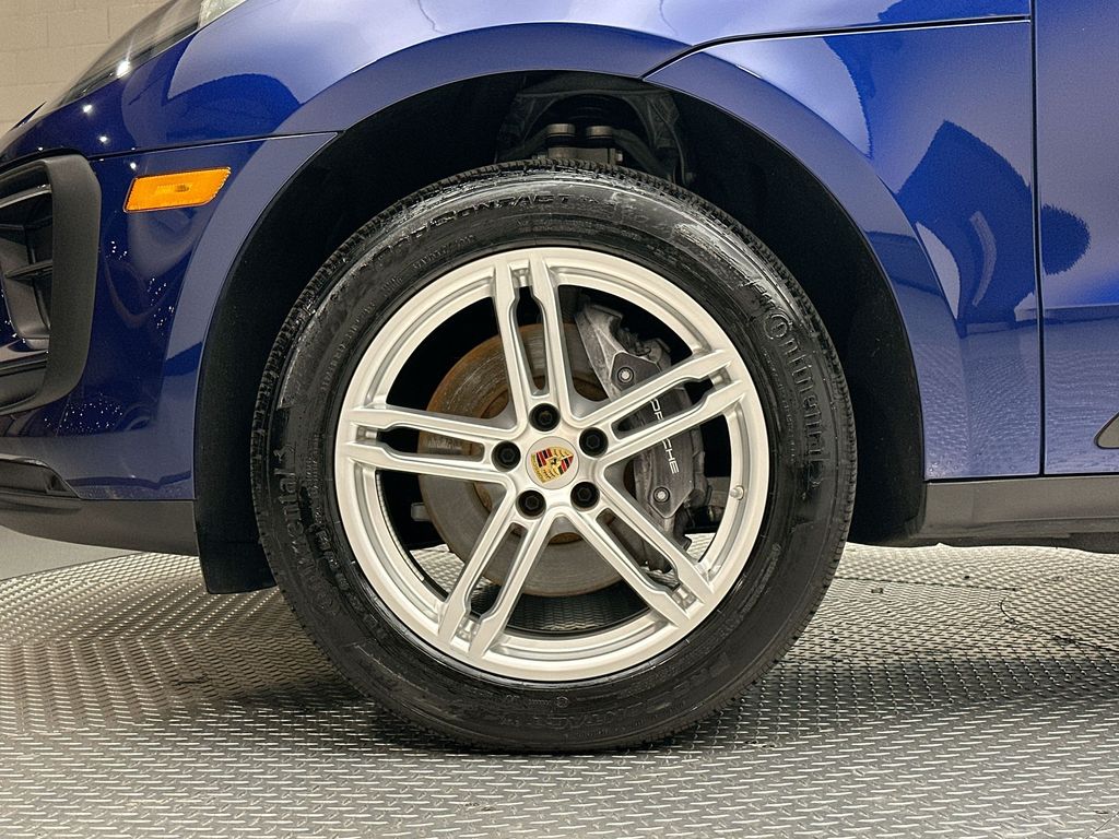 Thumbnail: 2024 Porsche Macan - 5