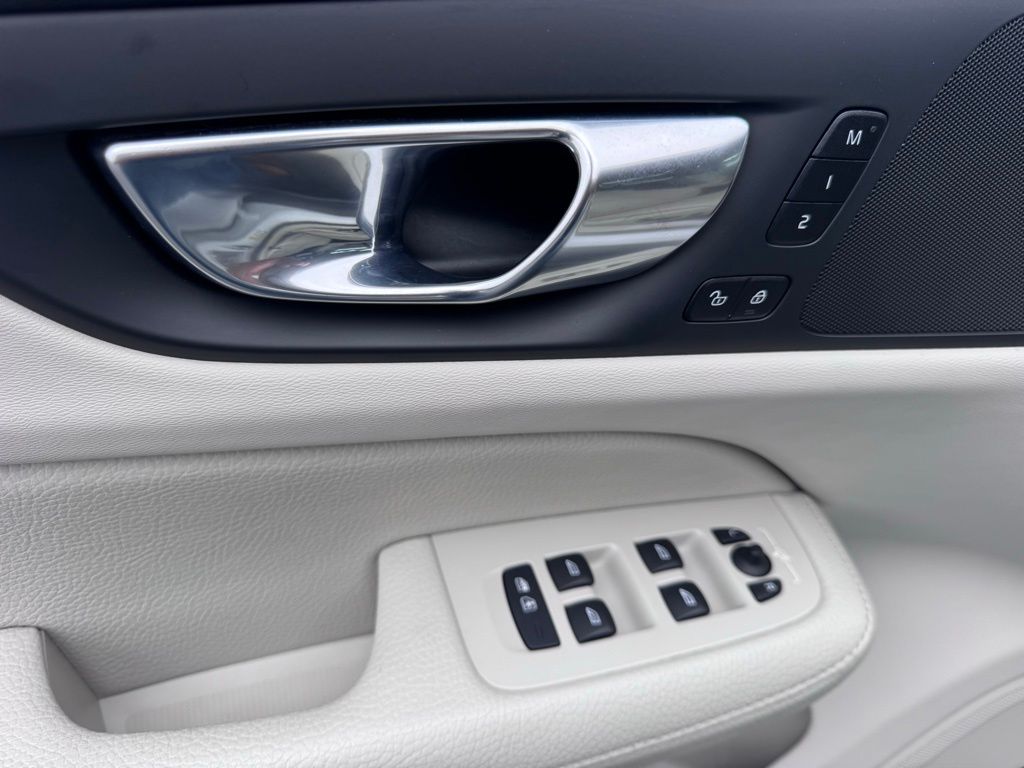 VolvoV60 Cross Country13