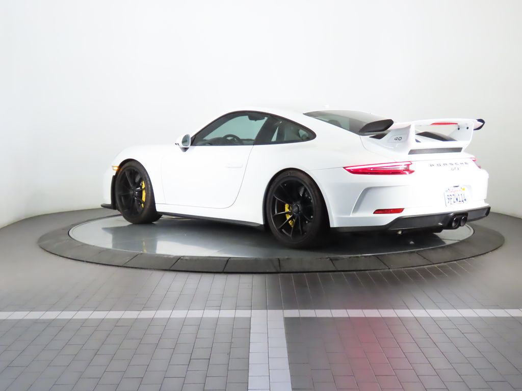 Thumbnail: 2018 Porsche 911 - 3