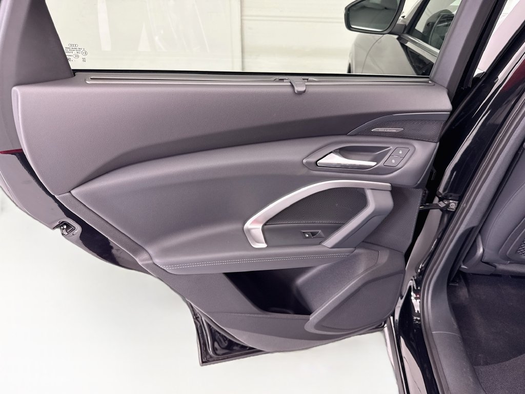 Thumbnail: 2026 Audi Q5 - 25