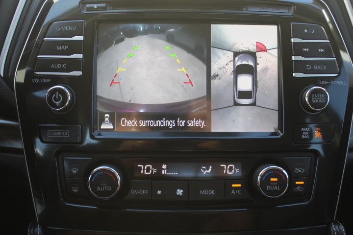 Used Car 2017 Nissan Maxima  Platinum For Sale Under $12,000 In Georgetown, Texas