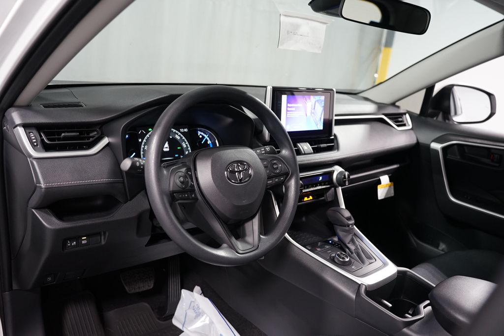 Thumbnail: 2025 Toyota RAV4 - 11