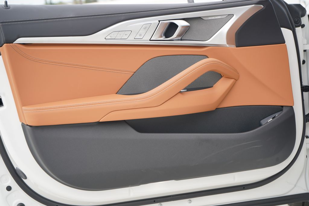 Thumbnail: 2026 BMW 8 Series - 10