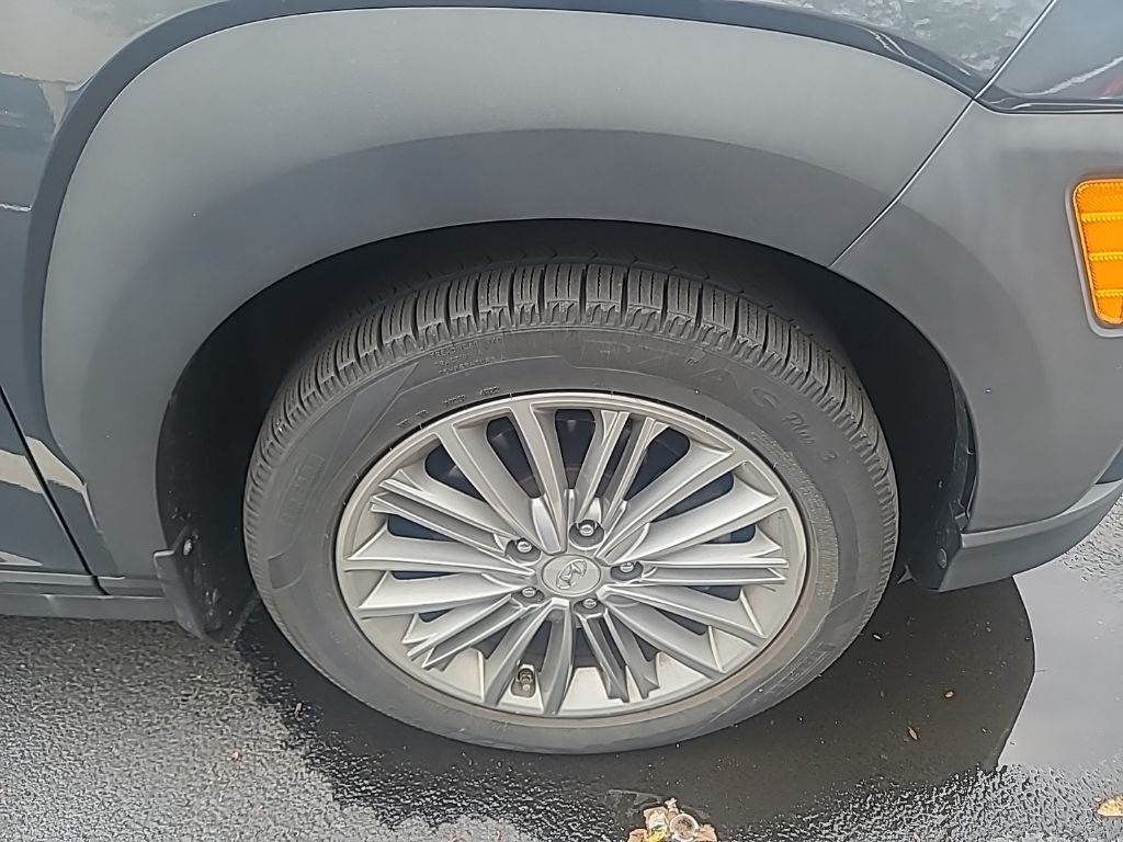 Used 2020 Gray Hyundai SEL Plus image 3