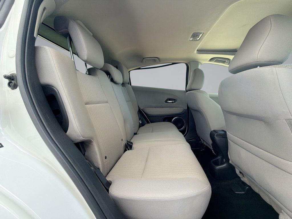 Thumbnail: 2017 Honda HR-V - 17