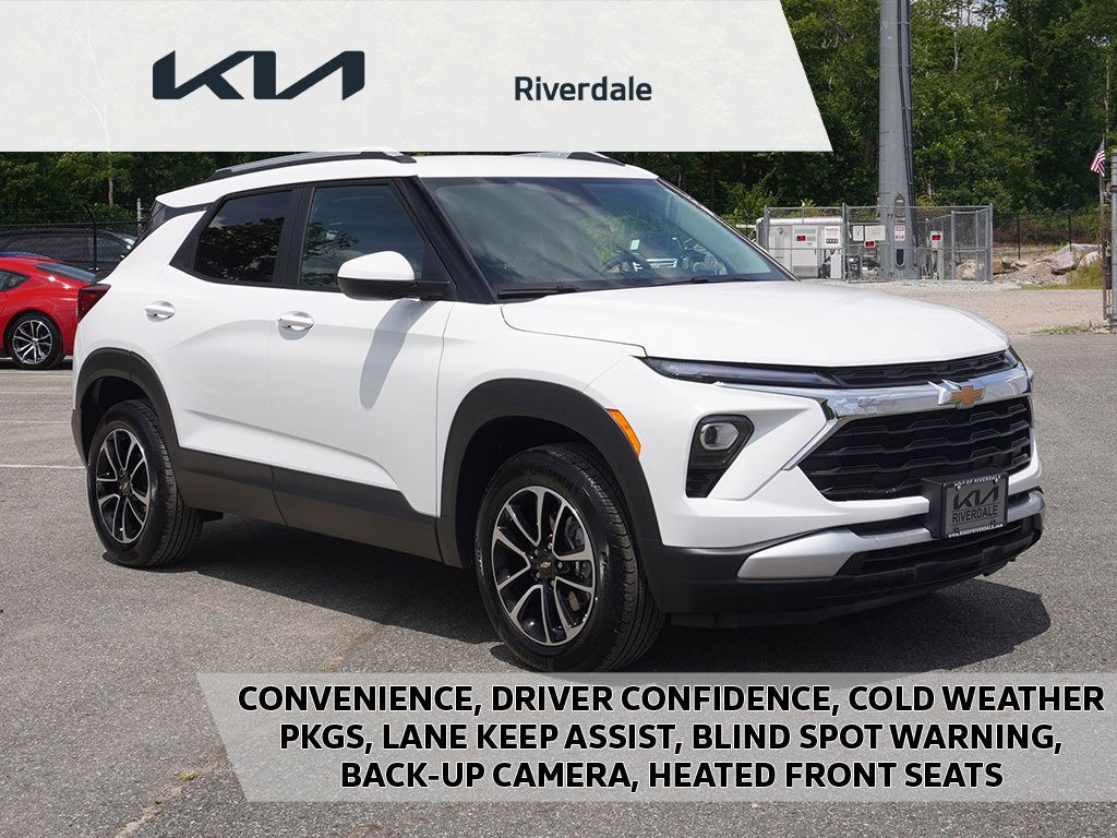Summit White 2025 Chevrolet Trailblazer SUV / Crossover Four-Wheel Drive 9-Speed Automatic