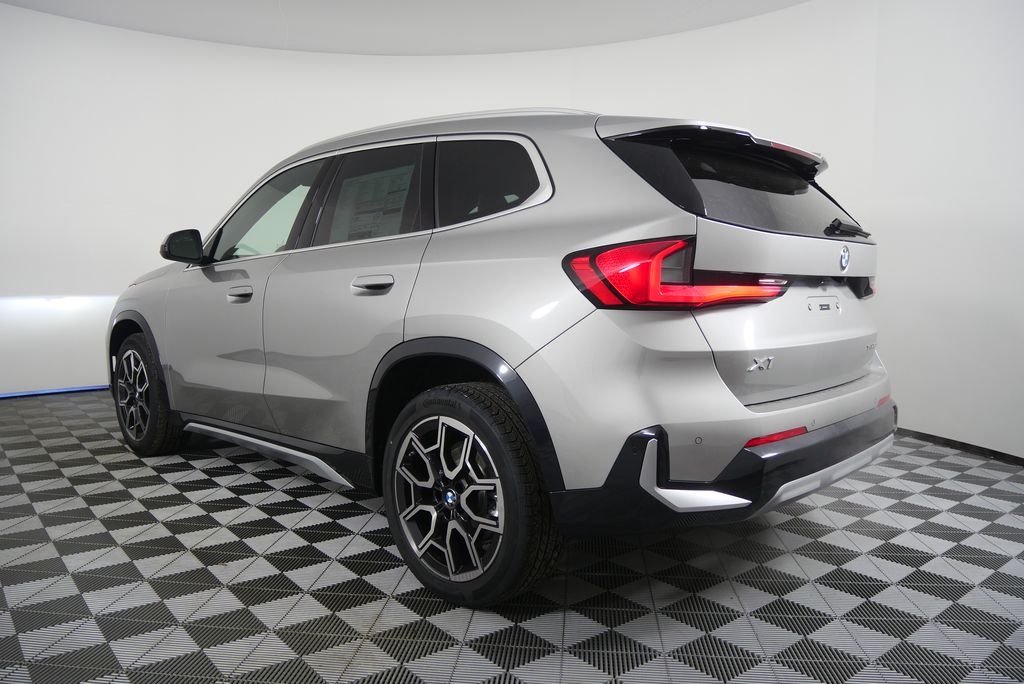 Thumbnail: 2026 BMW X1 - 5