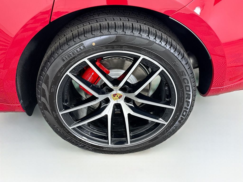 Thumbnail: 2026 Porsche Macan - 32