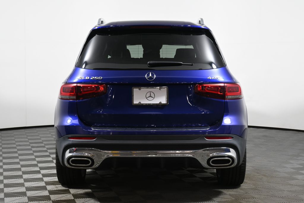 Thumbnail: 2021 Mercedes-Benz GLB - 9