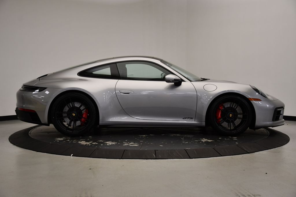 2022 Porsche 911 Carrera S 6