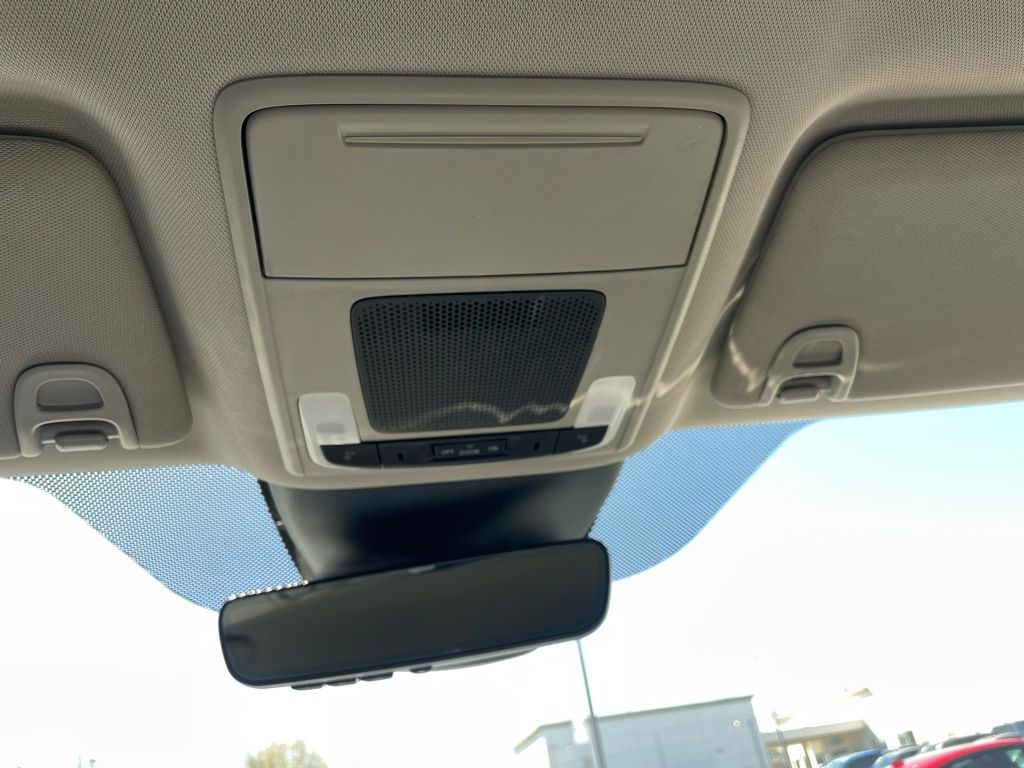 Thumbnail: 2025 Honda Pilot - 16