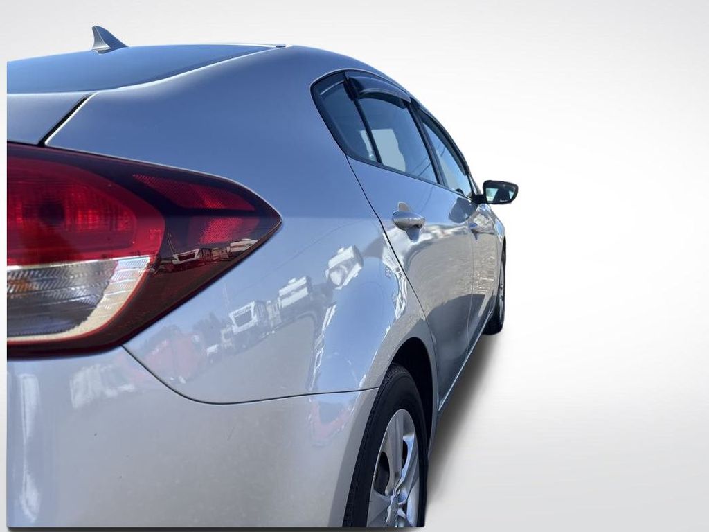 2017 Silky Silver Kia Forte LX FWD Sedan