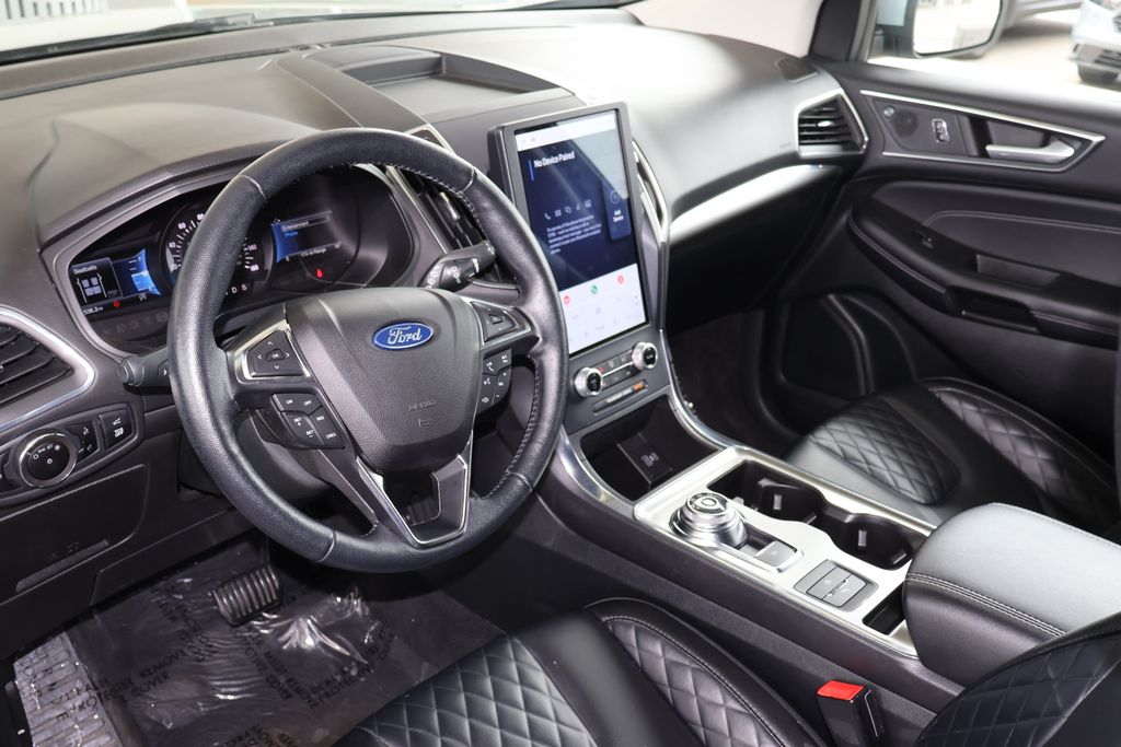 2023 Ford Edge Titanium 9