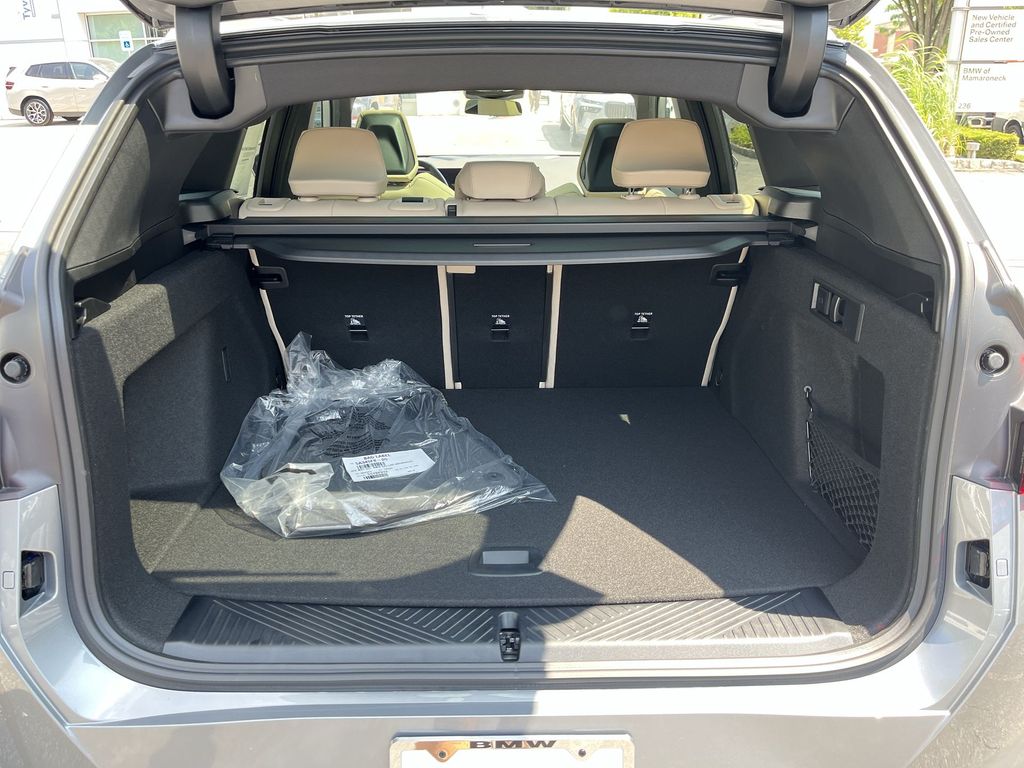 Thumbnail: 2025 BMW X3 - 24