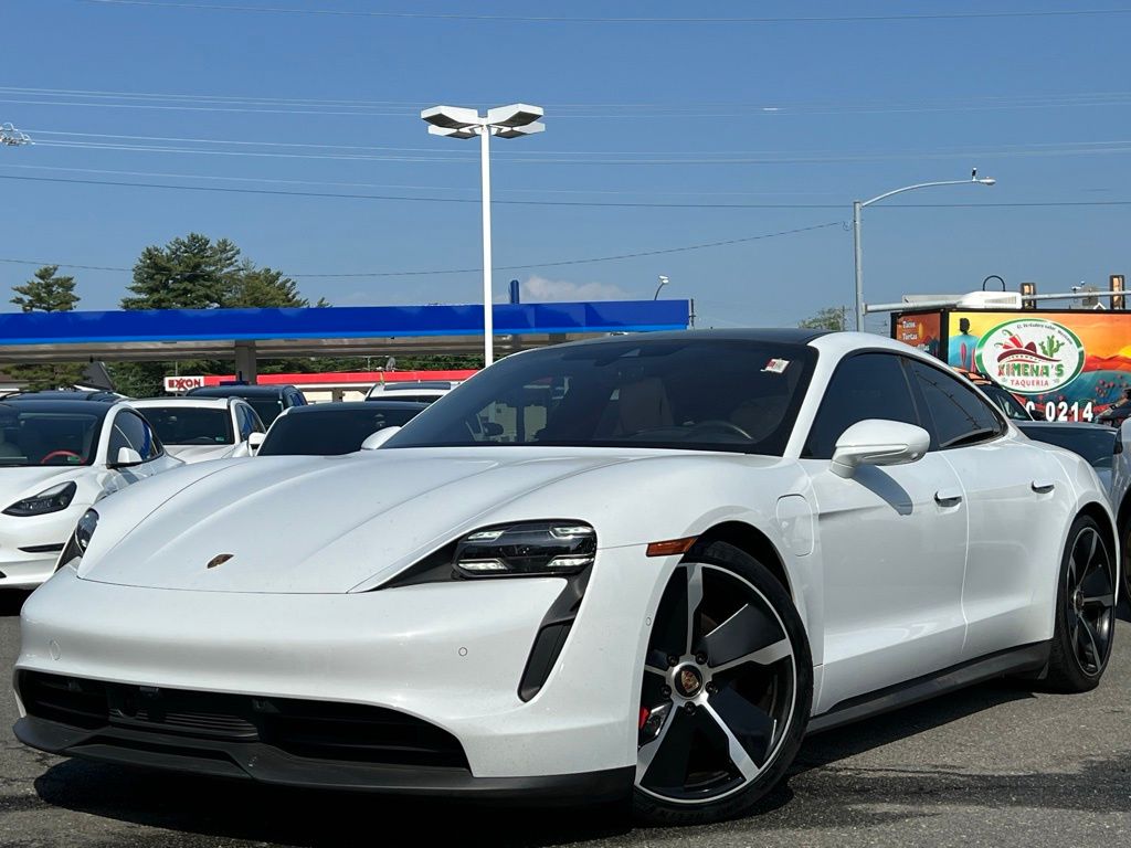 2021 Porsche Taycan 4S photo