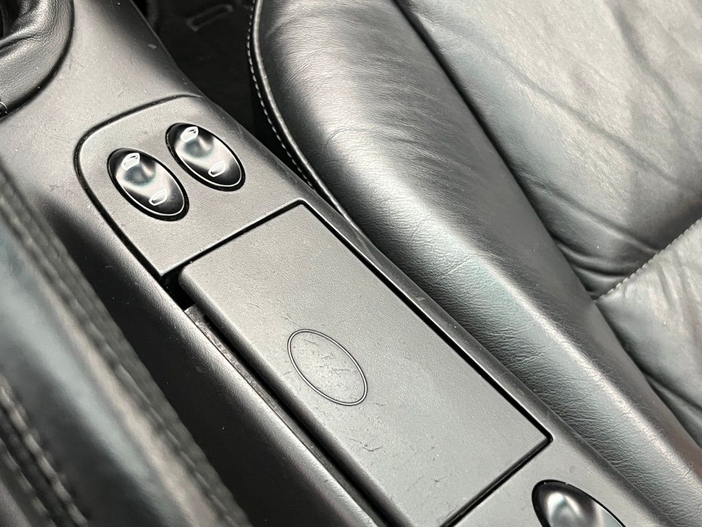 Thumbnail: 2002 Porsche 911 - 15