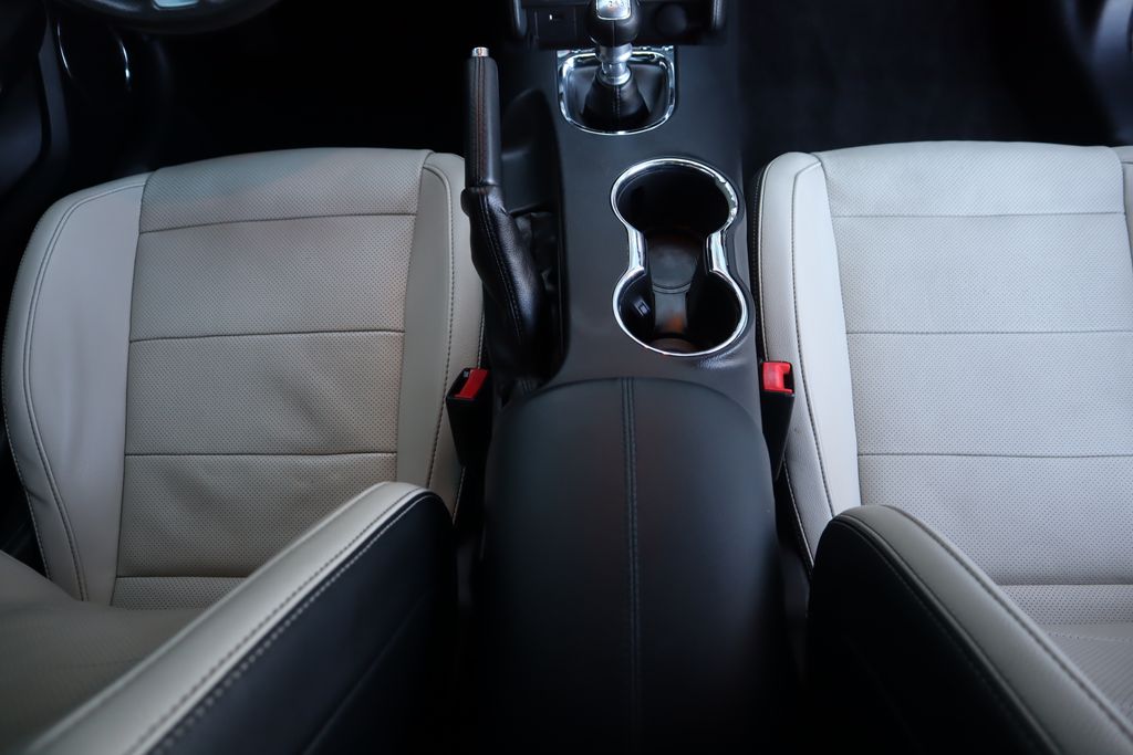 Thumbnail: 2017 Ford Mustang - 16