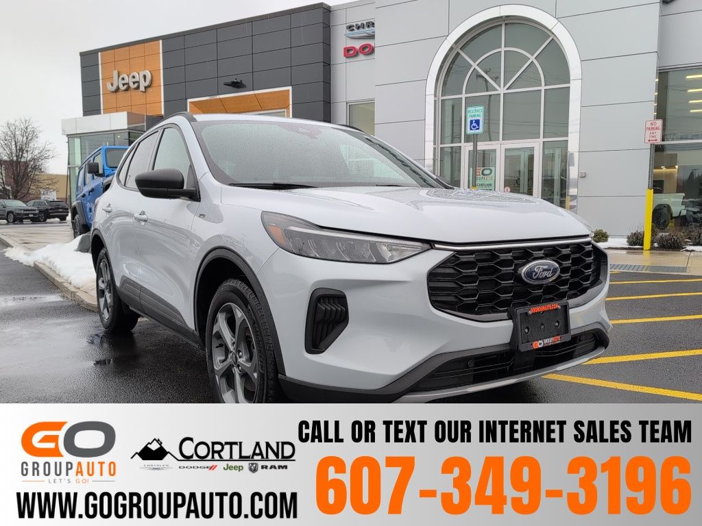 Silver Metallic 2025 Ford Escape ST-Line AWD SUV / Crossover All-Wheel Drive 8-Speed Automatic