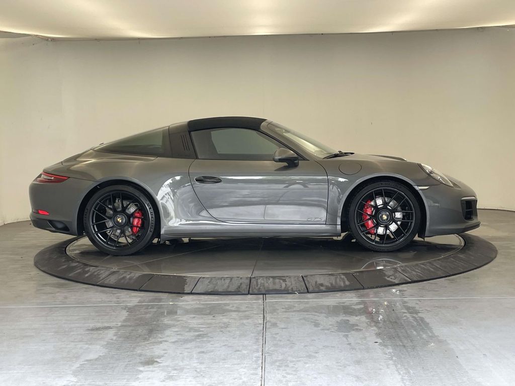 2019 Porsche 911 Targa 4 GTS - 7