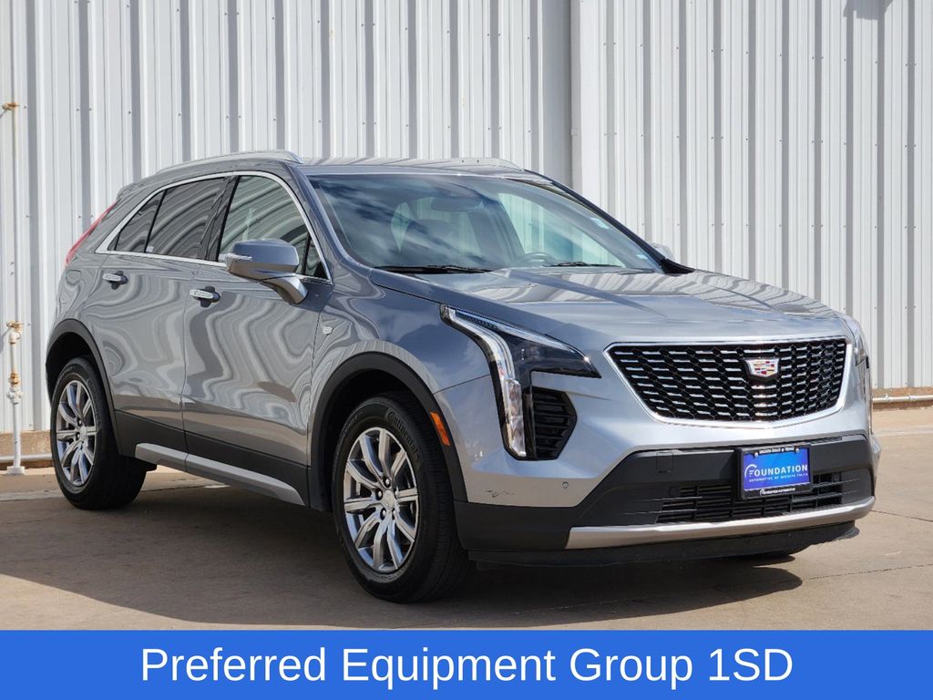 2023 Cadillac XT4 Premium Luxury 3