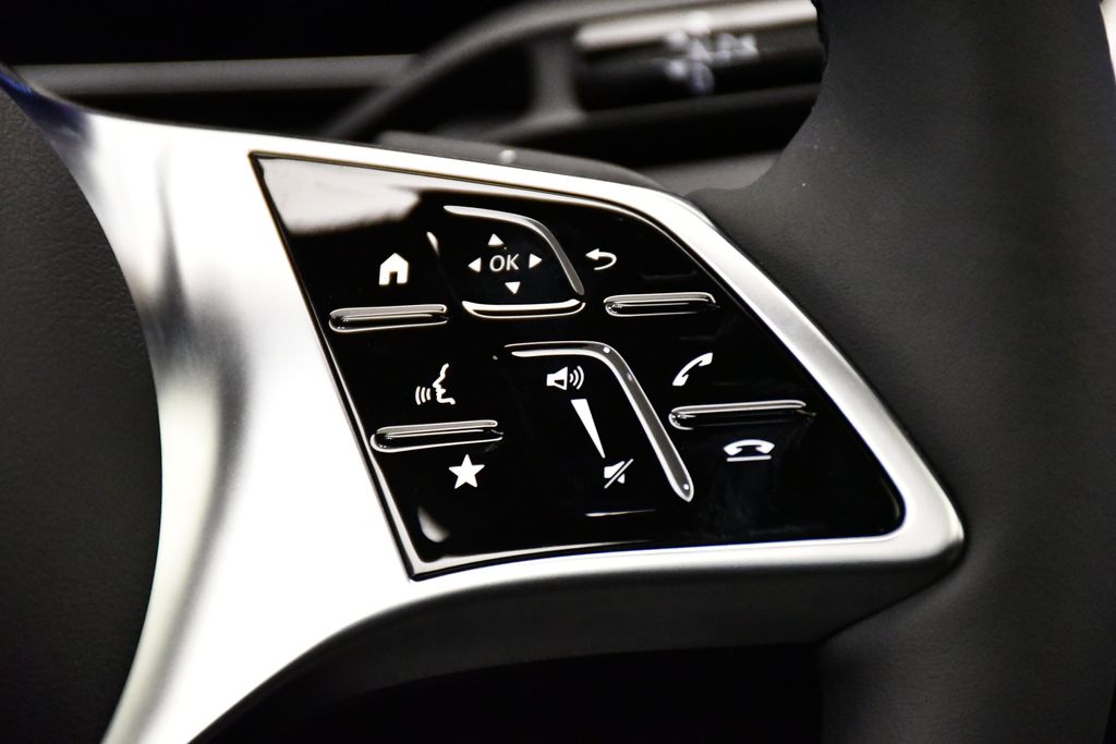 Thumbnail: 2025 Mercedes-Benz GLC - 24