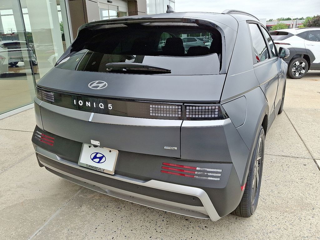 Thumbnail: 2025 Hyundai Ioniq 5 - 4