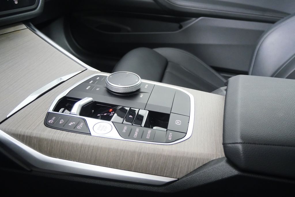 Thumbnail: 2025 BMW 4 Series - 24