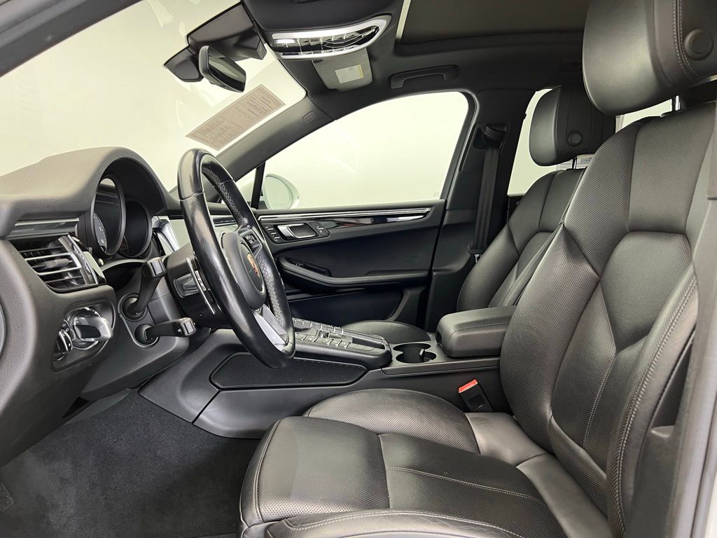 Thumbnail: 2019 Porsche Macan - 5