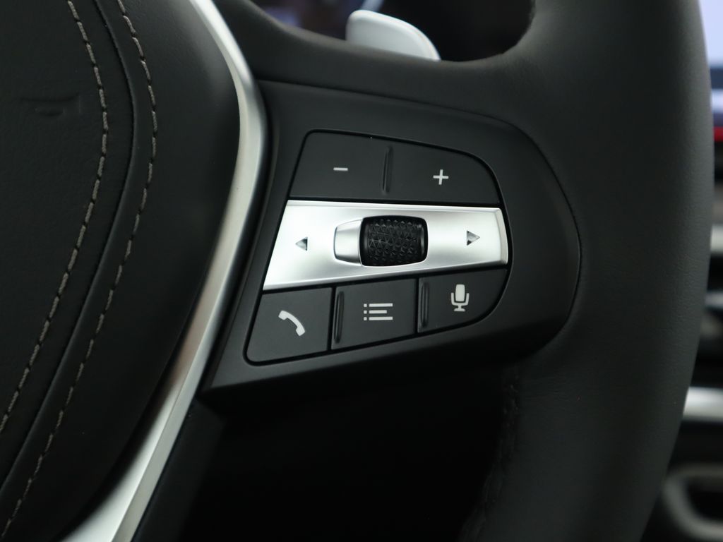 2026 BMW X5 sDrive40i 12
