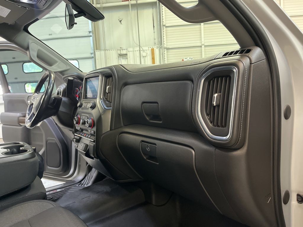 Used 2021 Silver Chevrolet RST image 29